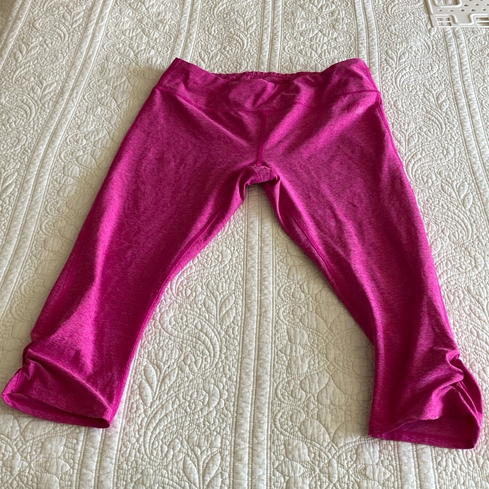 The North Face Women's Heather Pink Ruched Capri Leggings Size L EUC